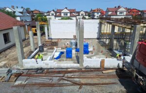 Plac budowy BCU. Widać budowę ścian budynku