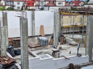 Plac budowy BCU. Widać budowę ścian budynku