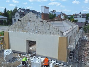 Rozbiórka dachu starej spawalni