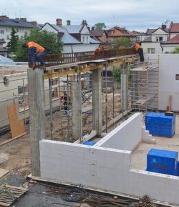 Plac budowy BCU. Widać budowę ścian budynku