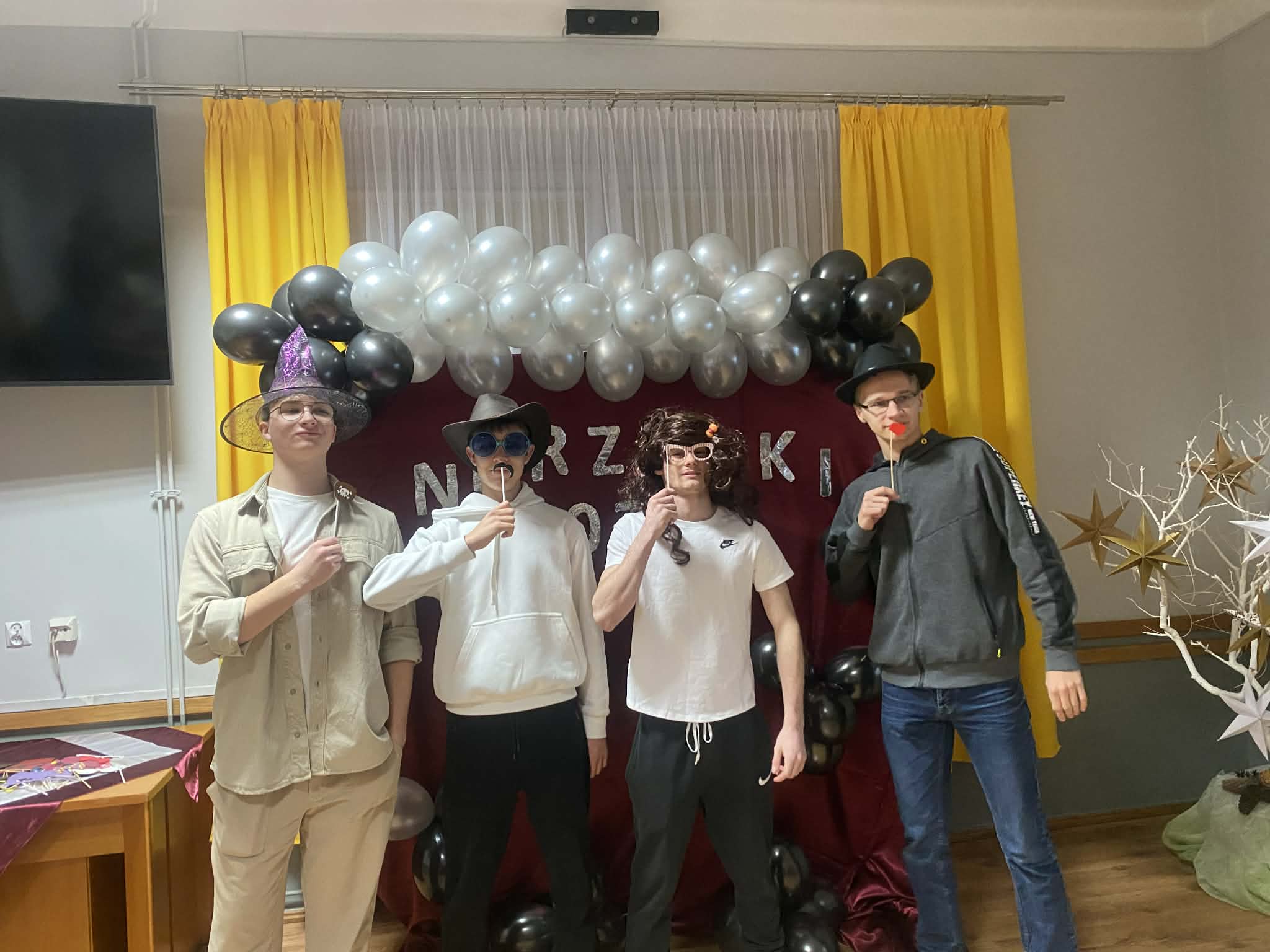 Messenger_creation_EC0BA4DF-0218-4B3D-8350-463B6DD5A093